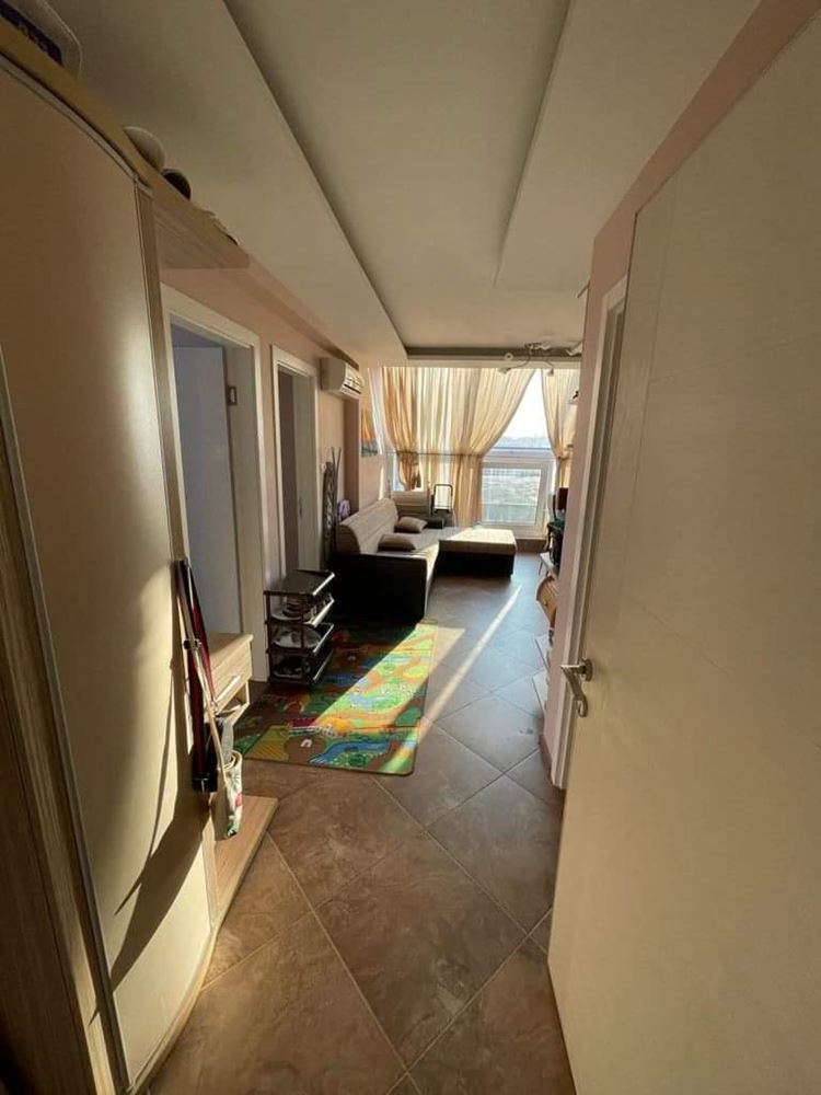 Panoramiczne mieszkanie z dwiema sypialniami z widokiem na morze w Rawdzie – światło, przestrzeń i niska opłata za utrzymanie