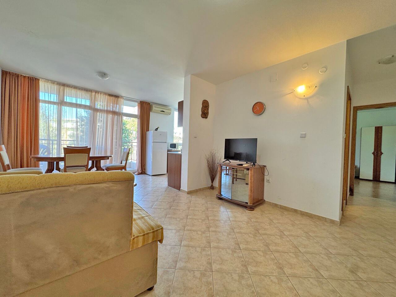 Umeblowany apartament z widokiem na basen w spokojnej, zielonej okolicy Słonecznego Brzegu