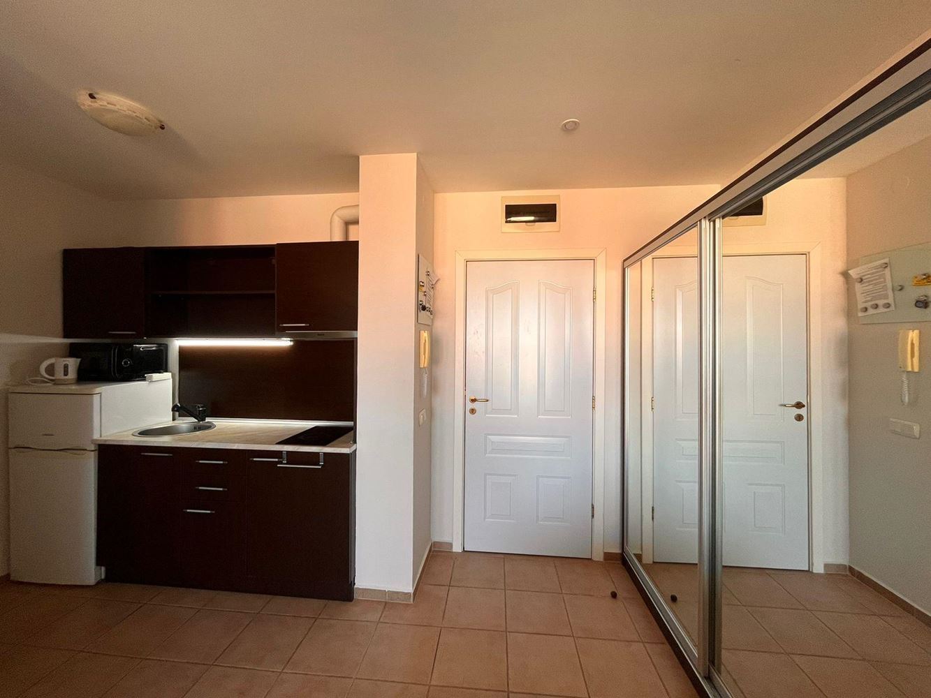 Dwupokojowe mieszkanie w Słonecznym Brzegu – komfort, spokój i zielone otoczenie w pięknym kompleksie