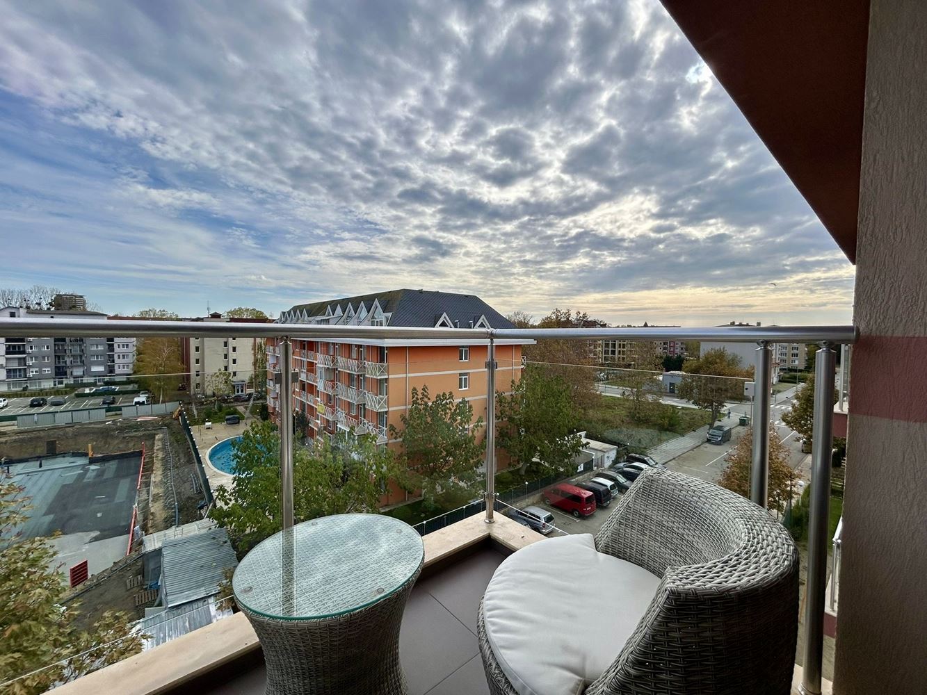 Nowoczesne studio w prestiżowym kompleksie w Słonecznym Brzegu – idealne na inwestycję i komfortowe życie