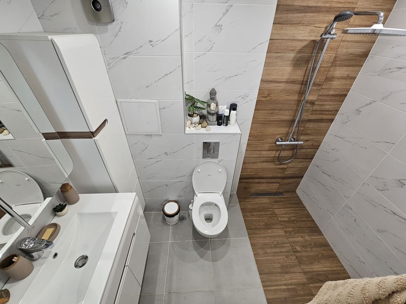 Przestronne i jasne mieszkanie z dwiema sypialniami i dwoma dużymi tarasami w Meden Rudnik – idealne dla rodziny lub jako inwestycja