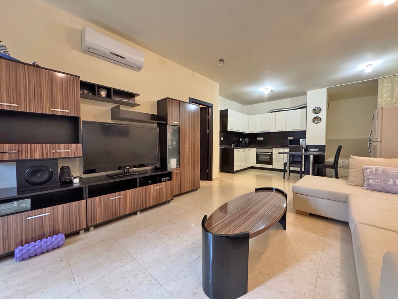 Elegancki apartament z jedną sypialnią na pierwszej linii brzegowej w Sweti Własie z bezpośrednim wyjściem do ogrodu i basenu