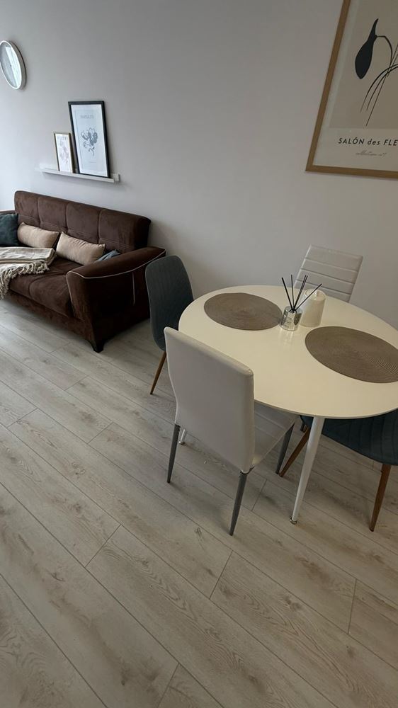 Przestronne i nowoczesne mieszkanie z jedną sypialnią z pełnym wyposażeniem w Pomorie