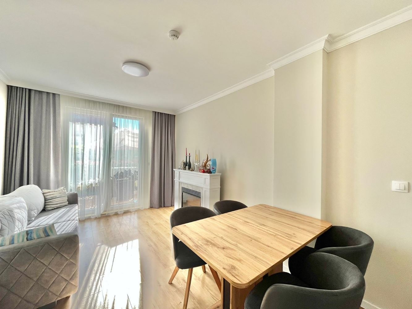 Dwupoziomowy apartament z dwiema sypialniami w centrum Rawdy – luksus, komfort i doskonała lokalizacja blisko morza