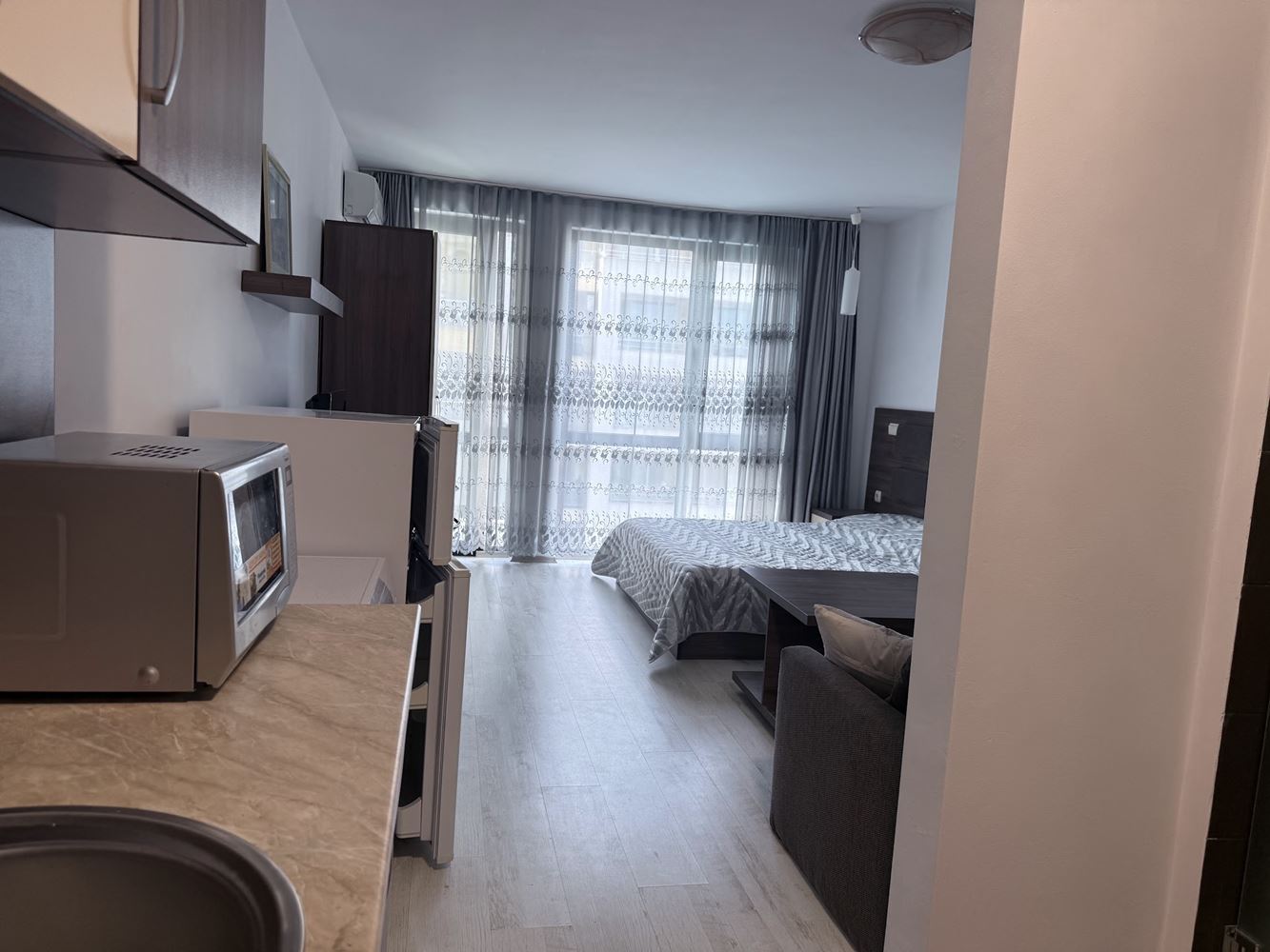 Stylowe studio w Słonecznym Brzegu – przestronność, wygoda i doskonała lokalizacja do całorocznego zamieszkania