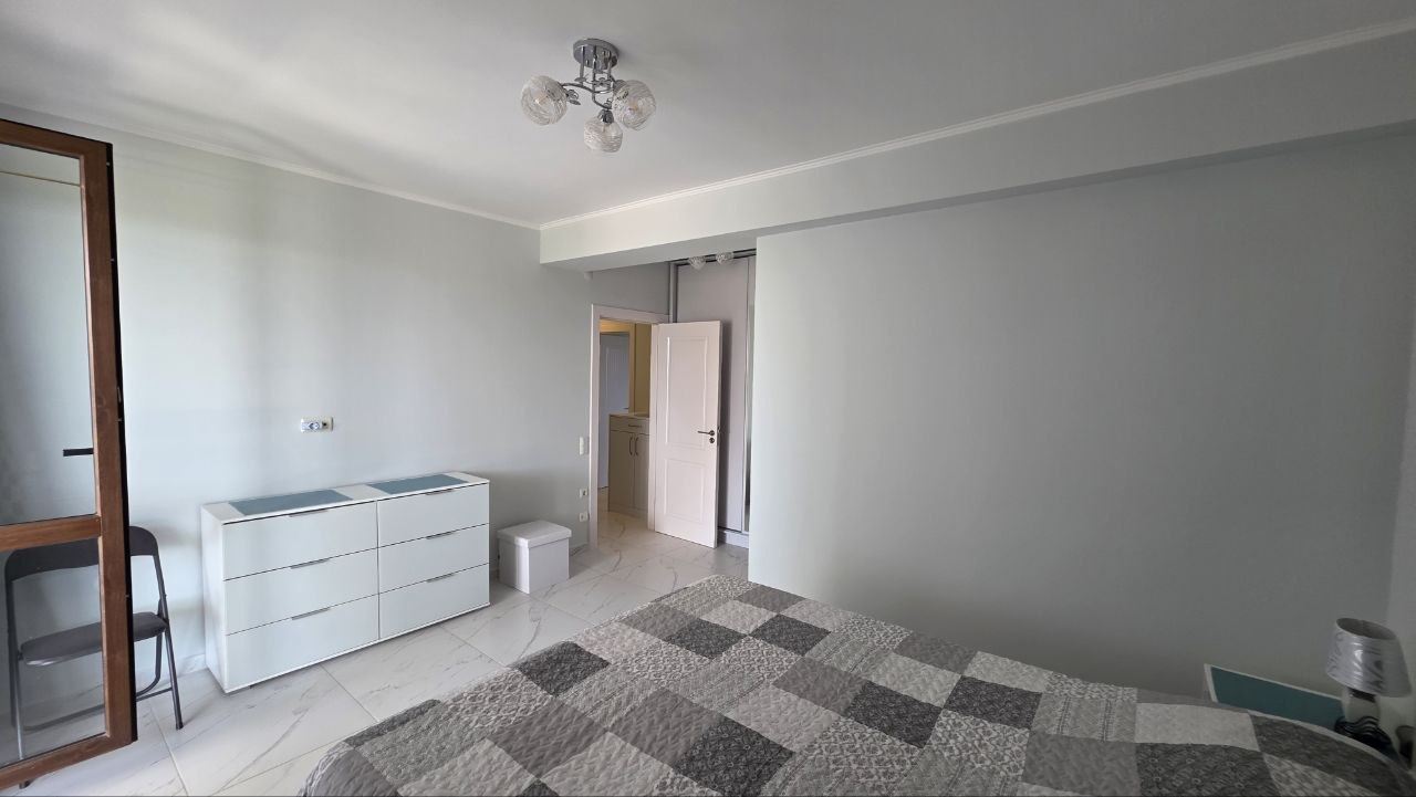 Przestronny apartament z dwiema sypialniami z częściowym widokiem na morze w prestiżowym kompleksie w Nesebyrze – gotowy dla swoich nowych właścicieli