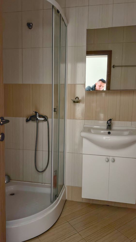 Przestronne studio z tarasem w nowoczesnym kompleksie w Słonecznym Brzegu – komfort i rozrywka w odległości krótkiego spaceru od morza