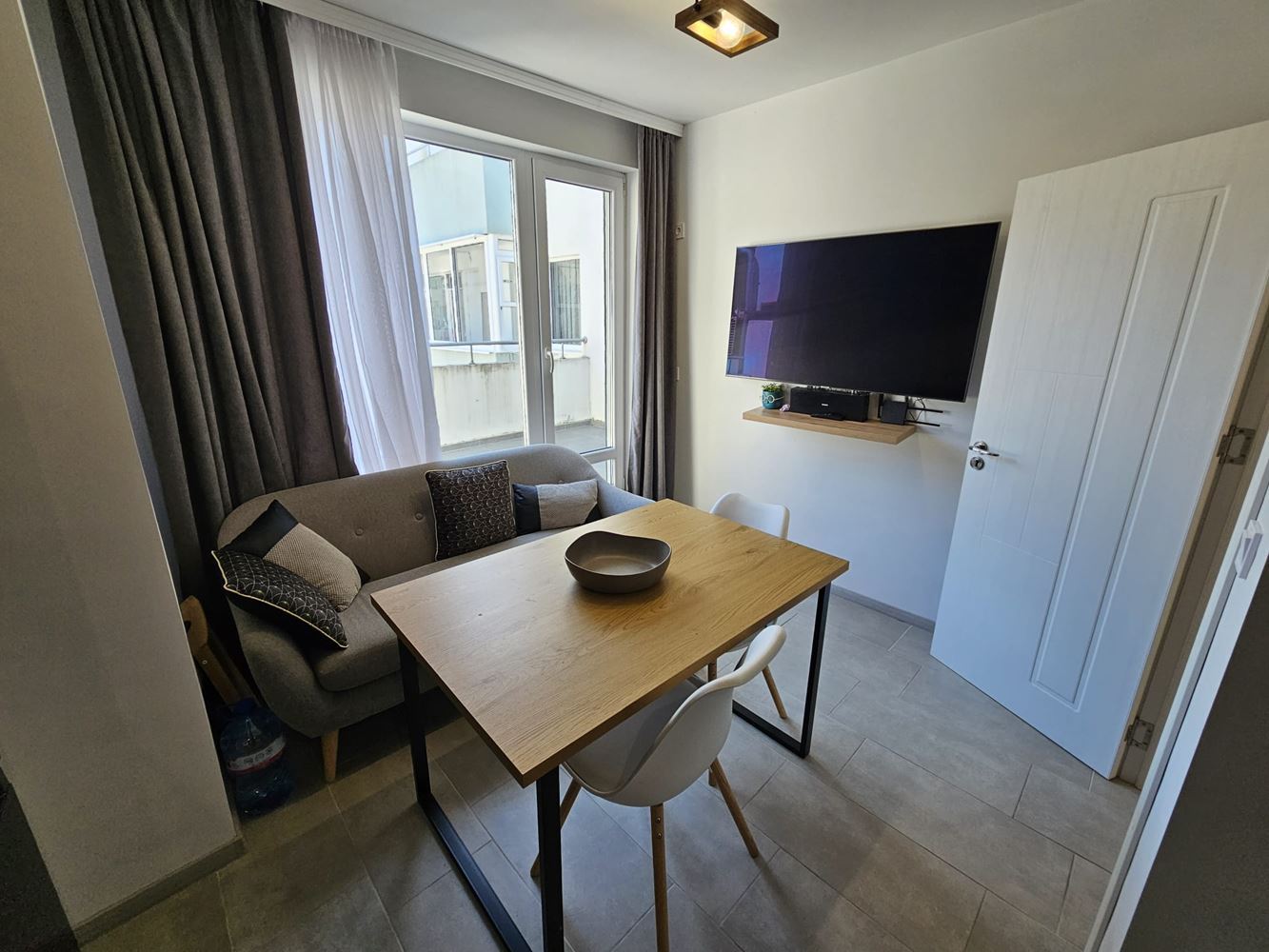 Przestronne i jasne mieszkanie z dwiema sypialniami i dwoma dużymi tarasami w Meden Rudnik – idealne dla rodziny lub jako inwestycja