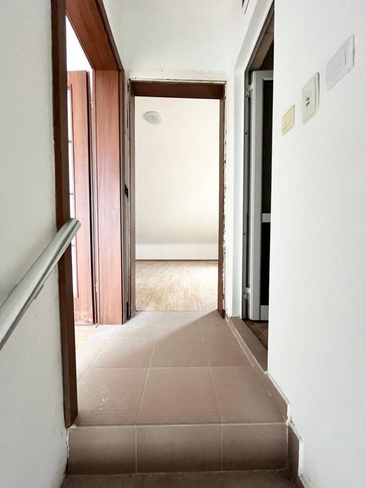 Przestronny apartament dwupoziomowy z dwiema sypialniami między Rawdą a Nessebarem – 200 metrów od plaży, bez opłaty za utrzymanie!  Writing