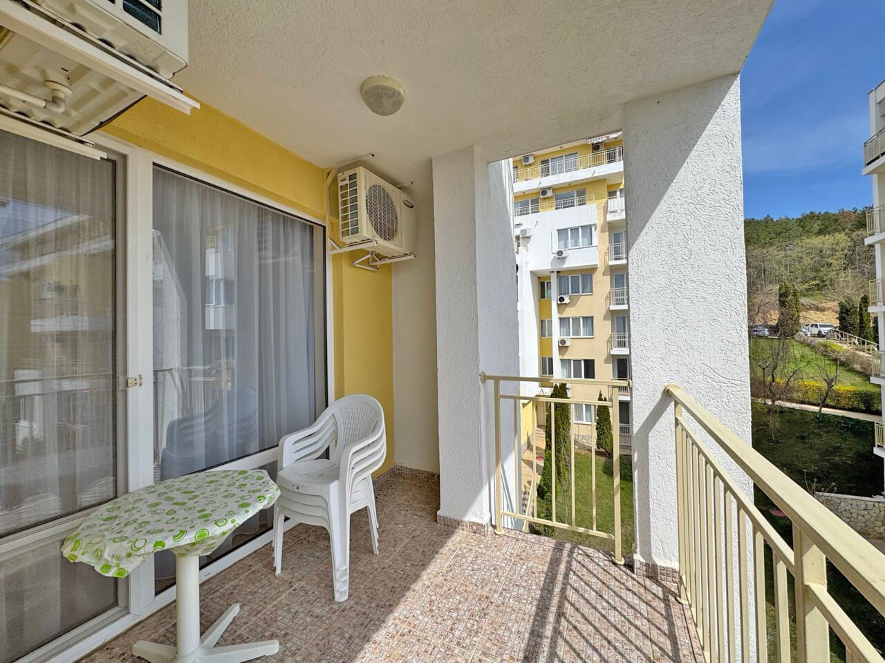 Apartament z jedną sypialnią z widokiem na morze i basen w prestiżowym kompleksie w Sveti Vlas