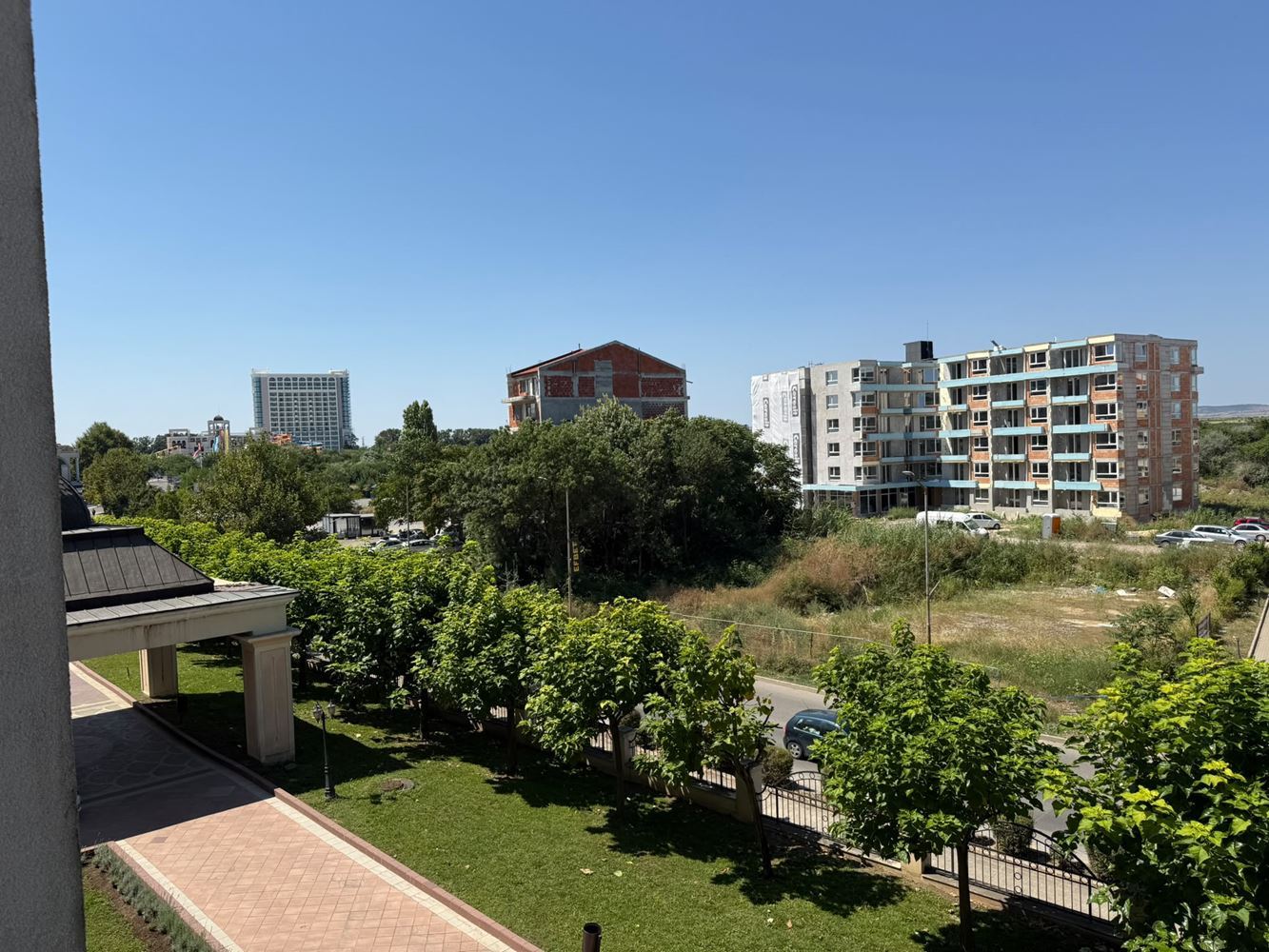Przestronny apartament z jedną sypialnią w pierwszej linii brzegowej w Pomorie