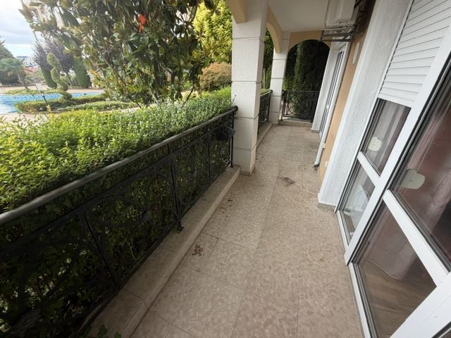 Przestronny apartament z trzema sypialniami, blisko morza, z doskonałą infrastrukturą kompleksu