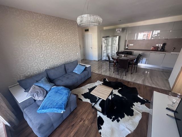 Penthouse z panoramicznym widokiem na morze i prywatnym dostępem do plaży w Sveti Vlas