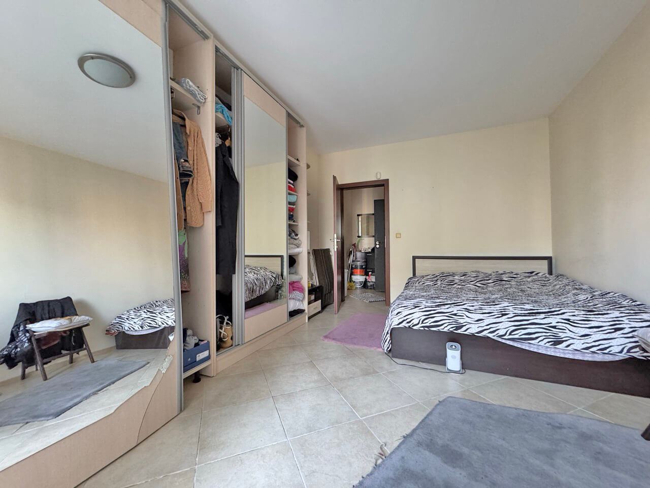 Przestronny apartament z jedną sypialnią i niską opłatą za utrzymanie w Słonecznym Brzegu