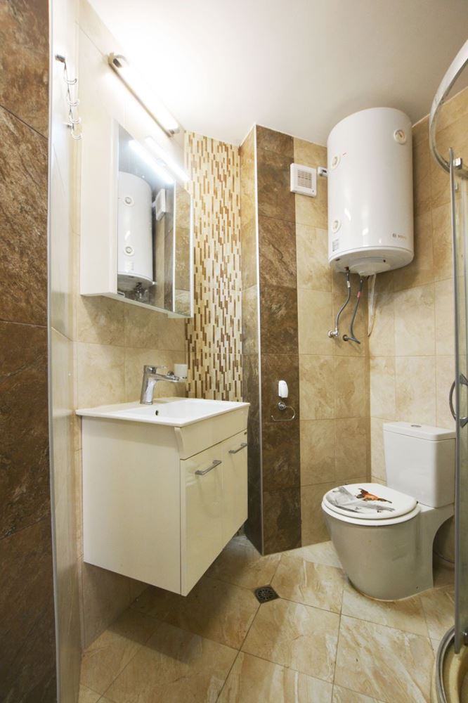 Luksusowy apartament trzypokojowy z widokiem na morze na pierwszej linii w Rawdzie – 114 m², dwa tarasy i pełen komfort