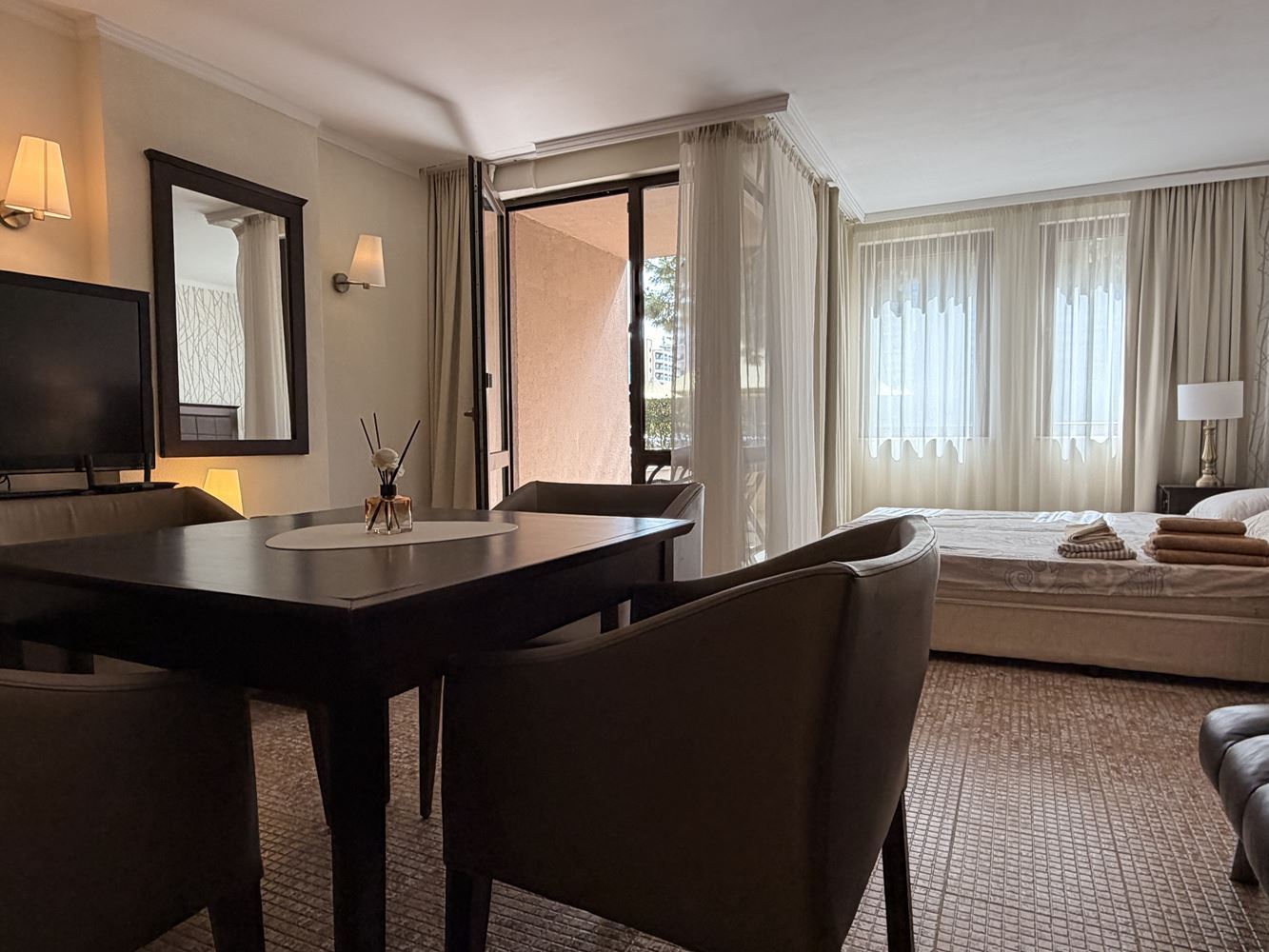 Ekskluzywne studio z ogrodem i bezpośrednim dostępem do basenu – 100 m od morza w Słonecznym Brzegu