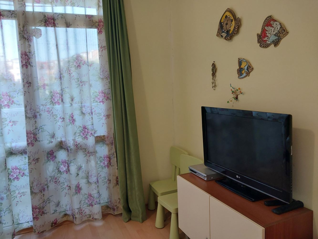Spokojne miejsce w pobliżu Cacao Beach: apartament z jedną sypialnią i dwoma tarasami w południowej części Słonecznego Brzegu 
