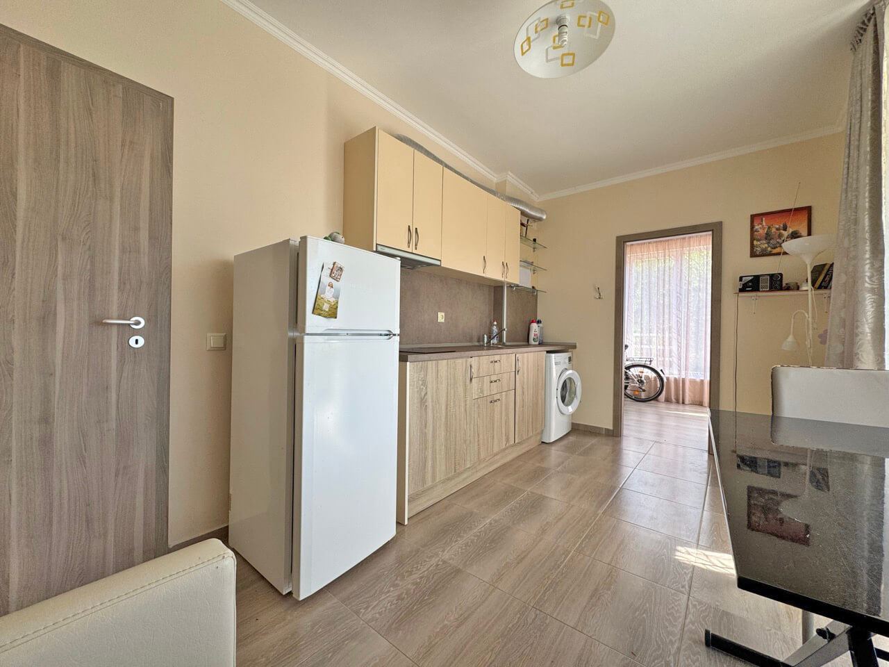 Apartament z dwiema sypialniami z widokiem na basen w nowoczesnym kompleksie w Słonecznym Brzegu