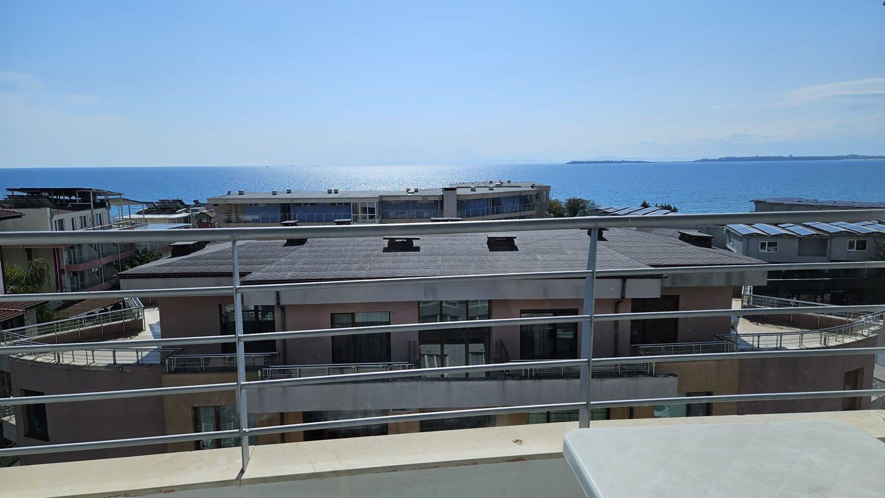 Mieszkanie z jedną sypialnią i panoramicznym widokiem na morze w Sveti Vlas
