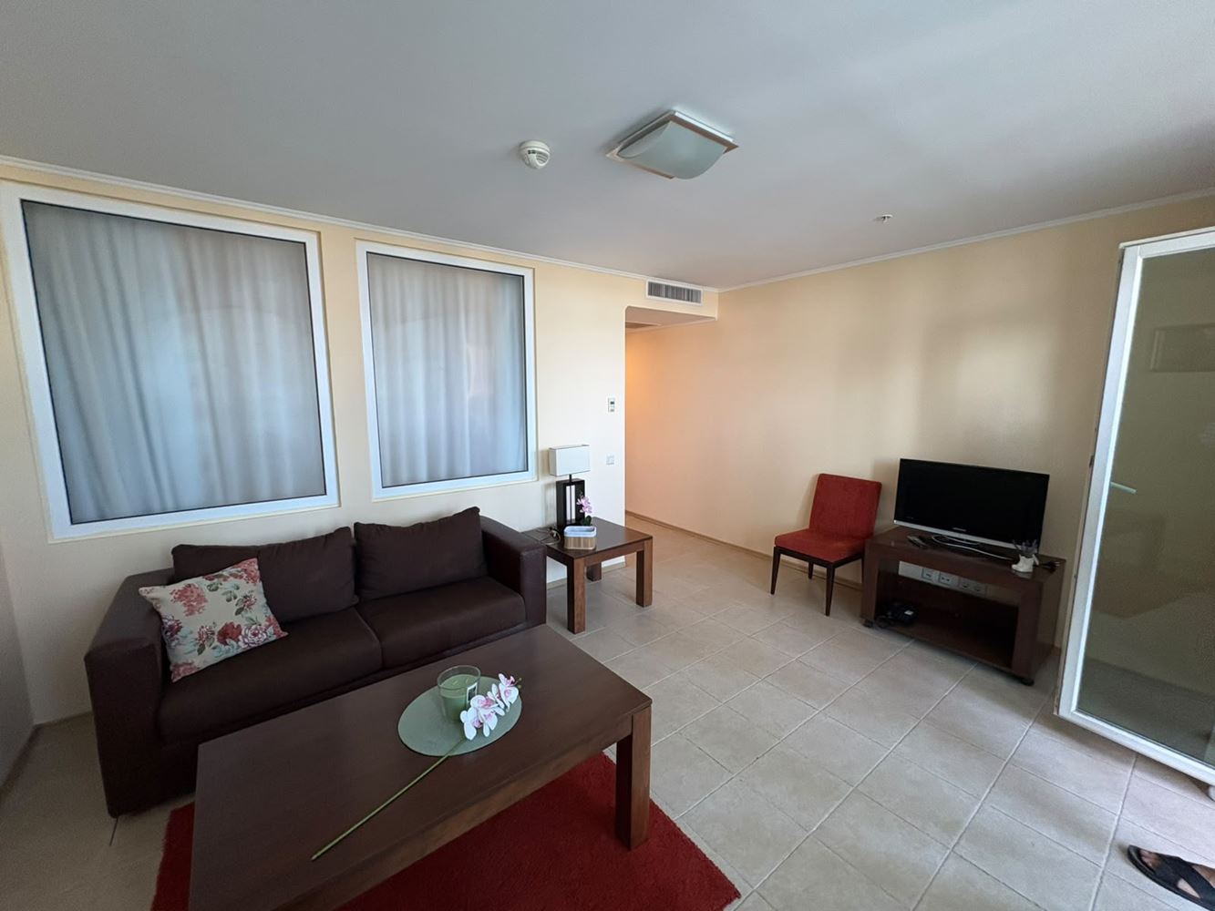 Luksusowy apartament z jedną sypialnią z widokiem na morze w pierwszej linii w Pomorie – prestiżowa nieruchomość z wyjątkowymi udogodnieniami