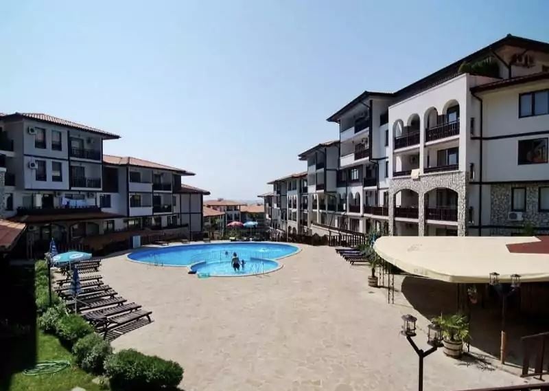 Apartament w pierwszej linii w Sveti Vlas – stylowa nieruchomość przy plaży i marinie jachtowej „Marina Dinevi”