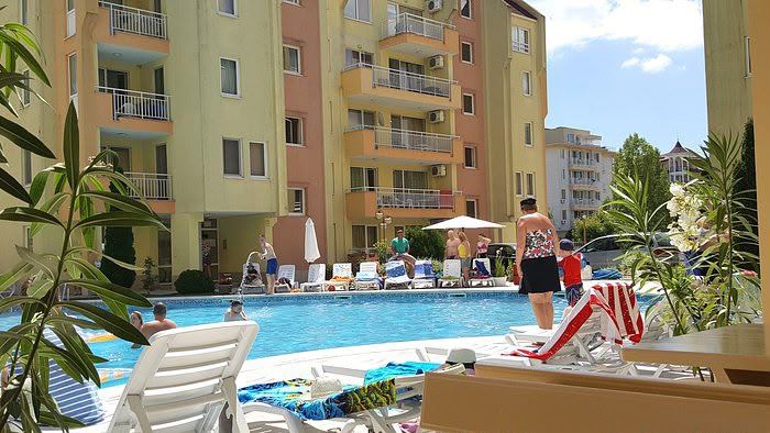 W pełni umeblowane dwupokojowe mieszkanie w Słonecznym Brzegu z doskonałą infrastrukturą i bezpieczeństwem