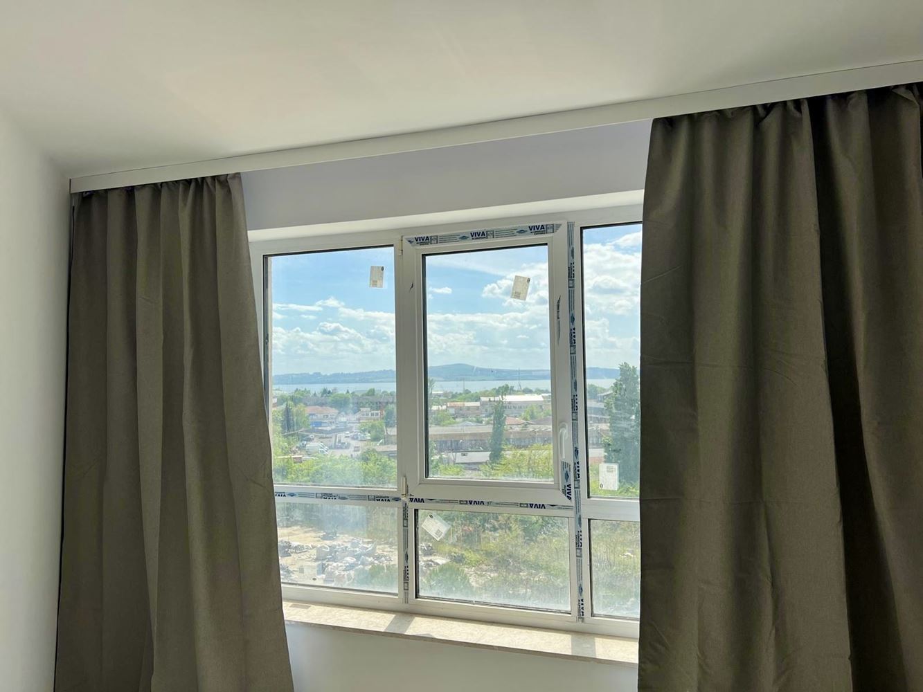 Nowoczesny apartament z jedną sypialnią z panoramicznym widokiem w prestiżowym kompleksie – gotowy do zamieszkania