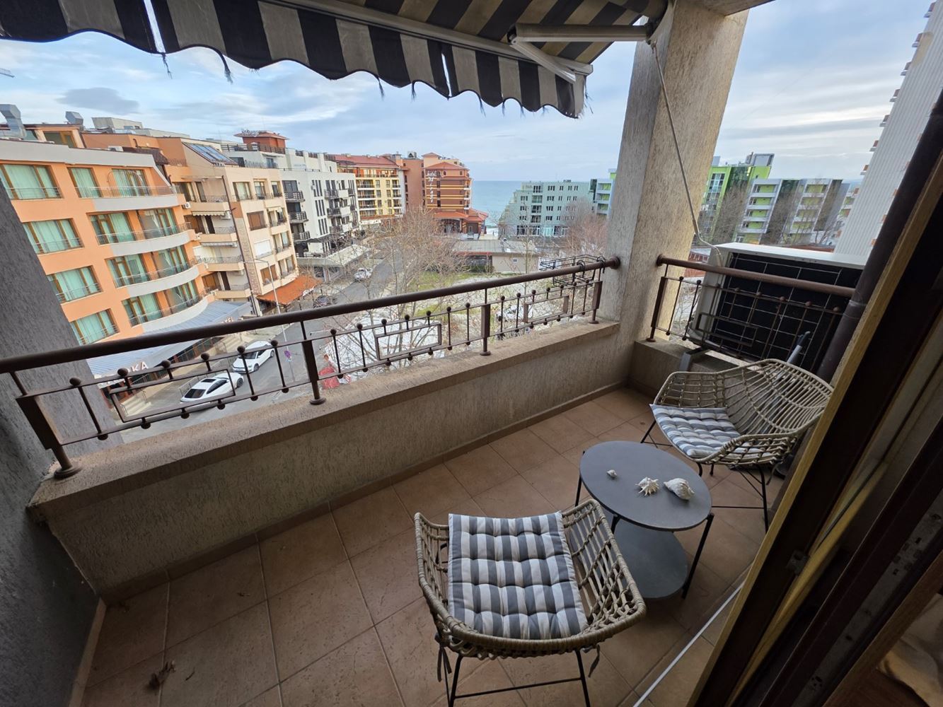 Nessebar: luksusowe mieszkanie z dwiema sypialniami i panoramicznym widokiem na morze – 183 m² przestrzeni, komfortu i stylu