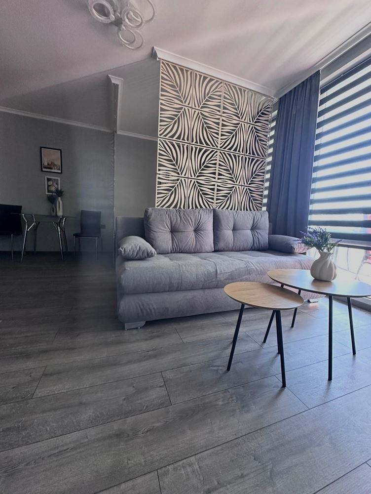 Dwupokojowe mieszkanie z częściowym widokiem na morze w Sveti Vlas – umeblowane, po remoncie, w luksusowym kompleksie zamkniętym