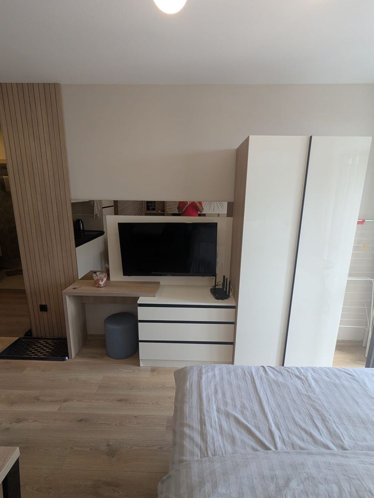 Studio z widokiem na morze w Świętym Własie – komfort, spokój i natura w imponującym kompleksie