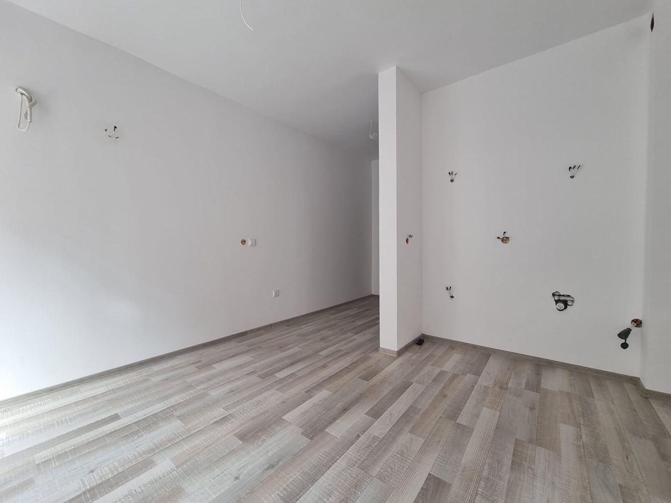 Mieszkanie z jedną sypialnią w Sveti Vlas bez opłat eksploatacyjnych – komfort i spokój 400 m od morza