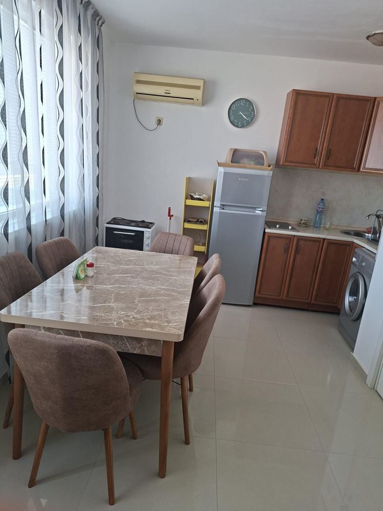 Panoramiczny apartament z jedną sypialnią i widokiem na morze w Rawdzie – gotowy do zamieszkania