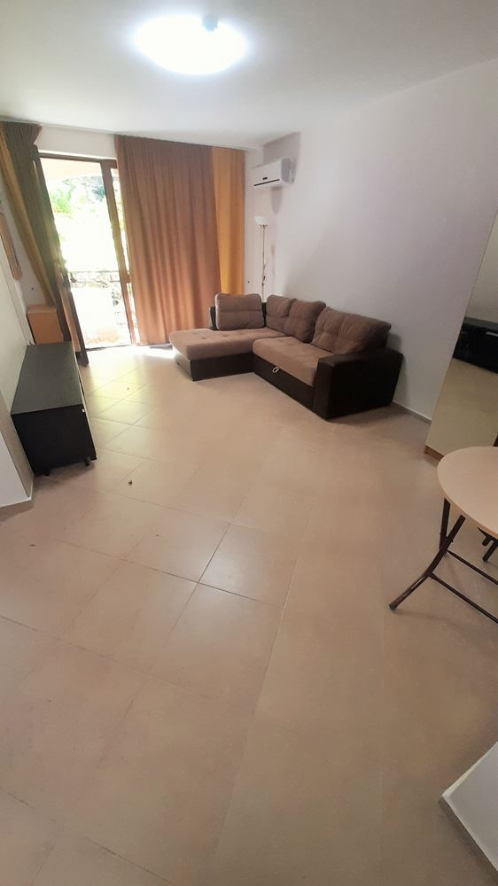 Przestronny apartament z jedną sypialnią w Słonecznym Brzegu – komfort, zieleń i doskonałe warunki do wypoczynku
