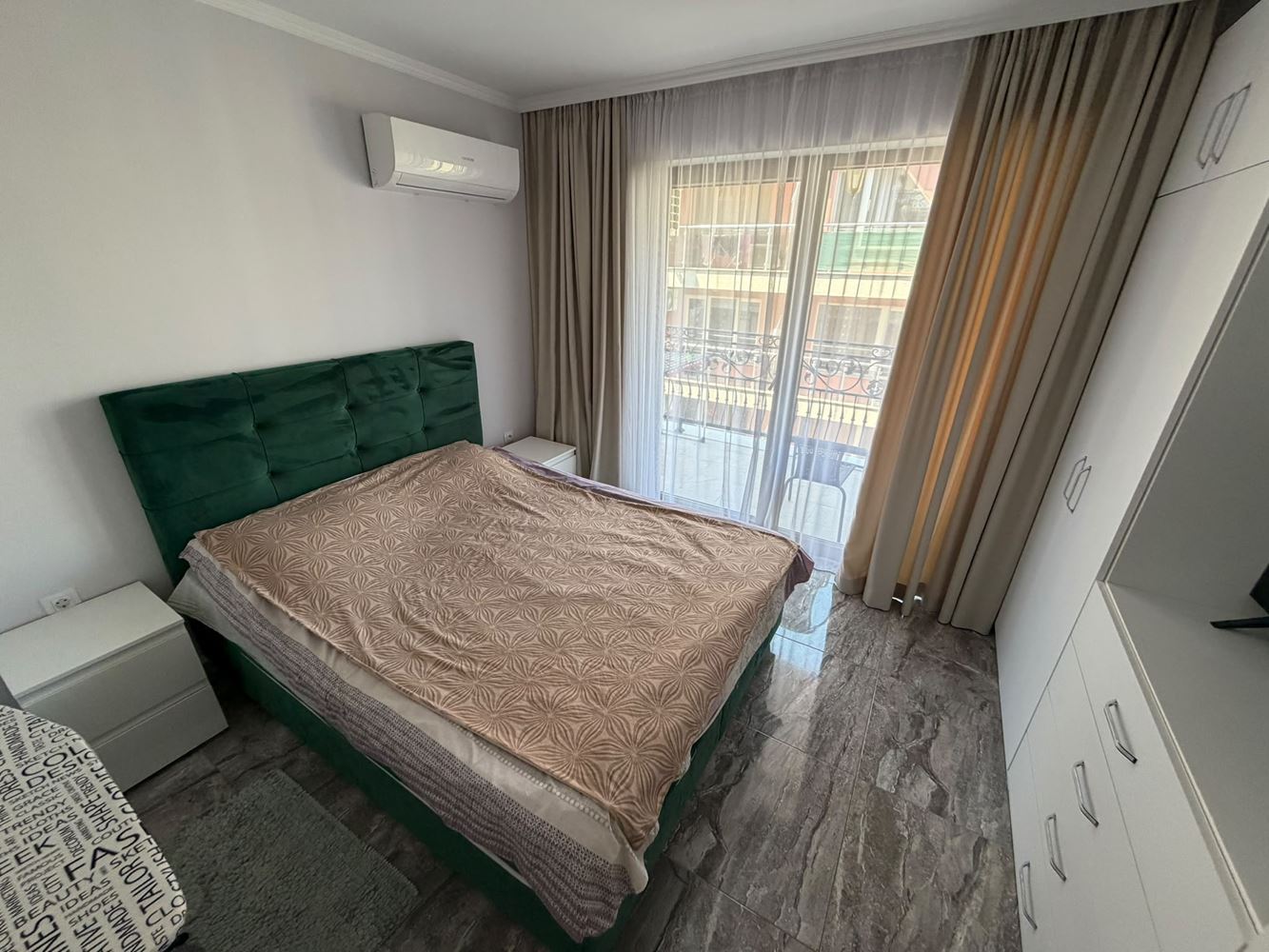 Apartament z jedną sypialnią na pierwszej linii brzegowej w Nesebyrze – komfort, prestiż i niezapomniane widoki