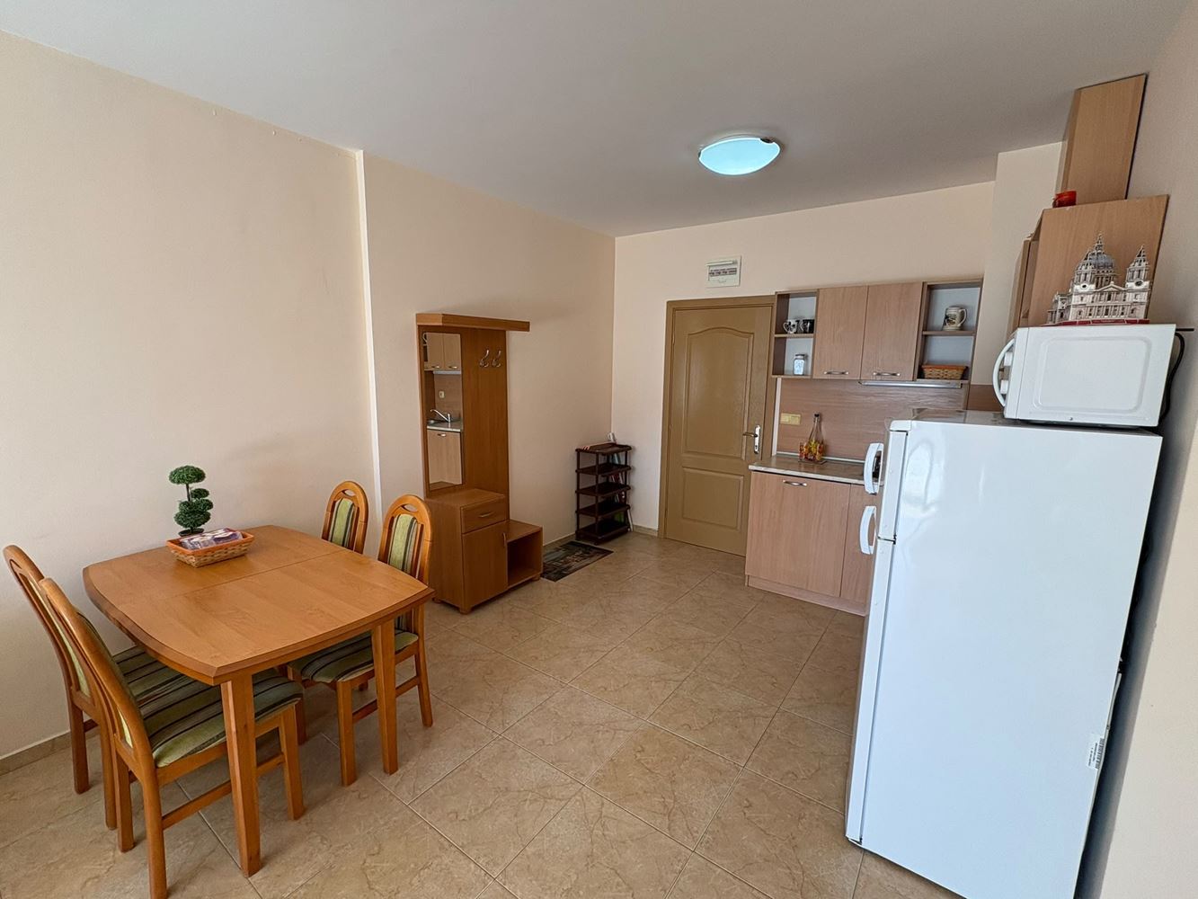 Apartament z jedną sypialnią w Słonecznym Brzegu – komfort w kompleksie z basenami i zjeżdżalniami wodnymi