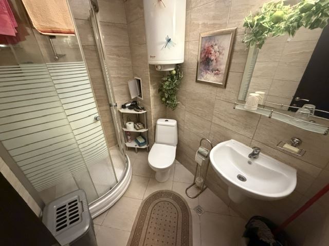 Przestronny apartament z trzema sypialniami, blisko morza, z doskonałą infrastrukturą kompleksu
