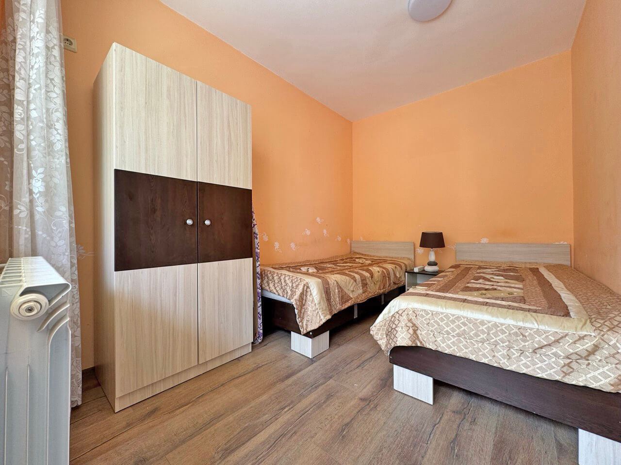 Przestronny apartament z trzema sypialniami do całorocznego zamieszkania w dzielnicy Czerno More w Nesebyrze