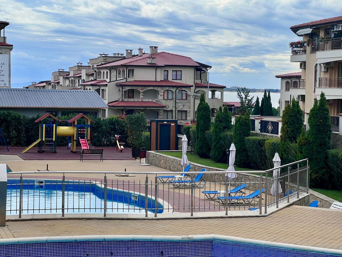 Studio z designerskim remontem w Świętym Własie – zaledwie 200 m od morza