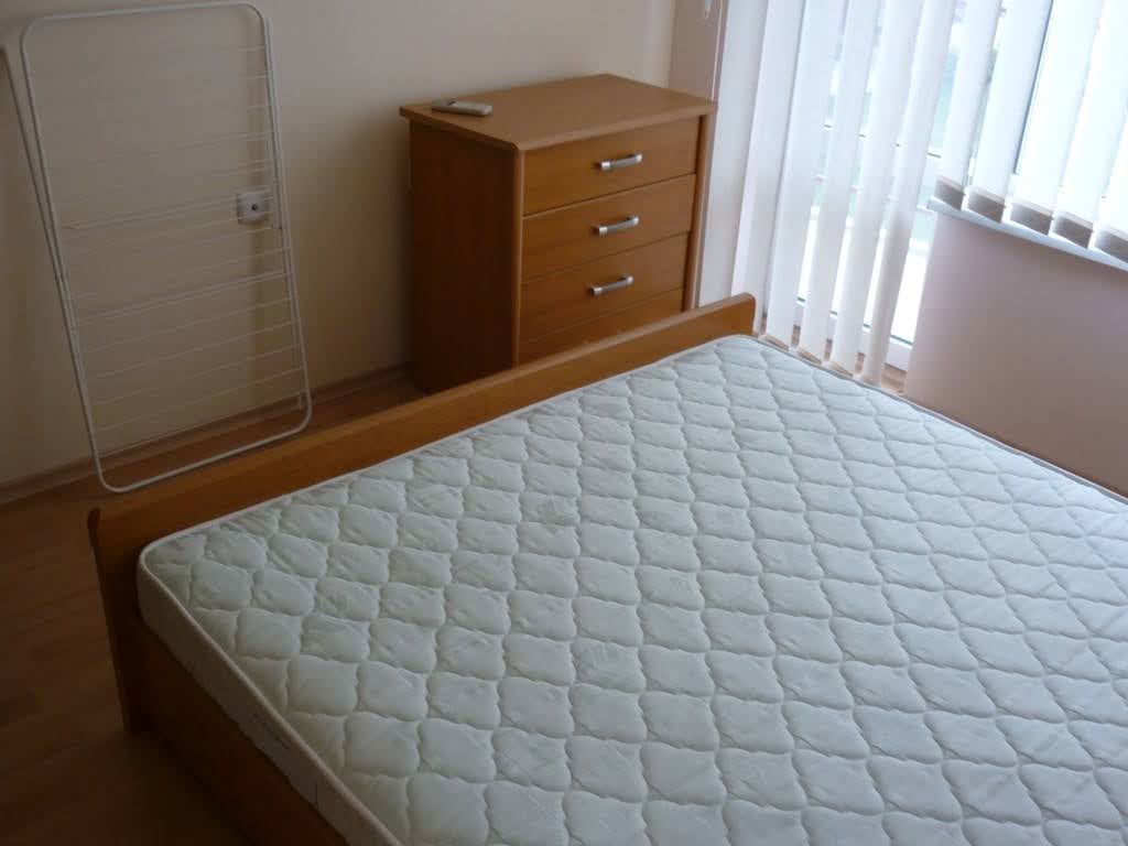  W pełni umeblowane mieszkanie z jedną sypialnią na pierwszej linii brzegowej z widokiem na morze w Elenite