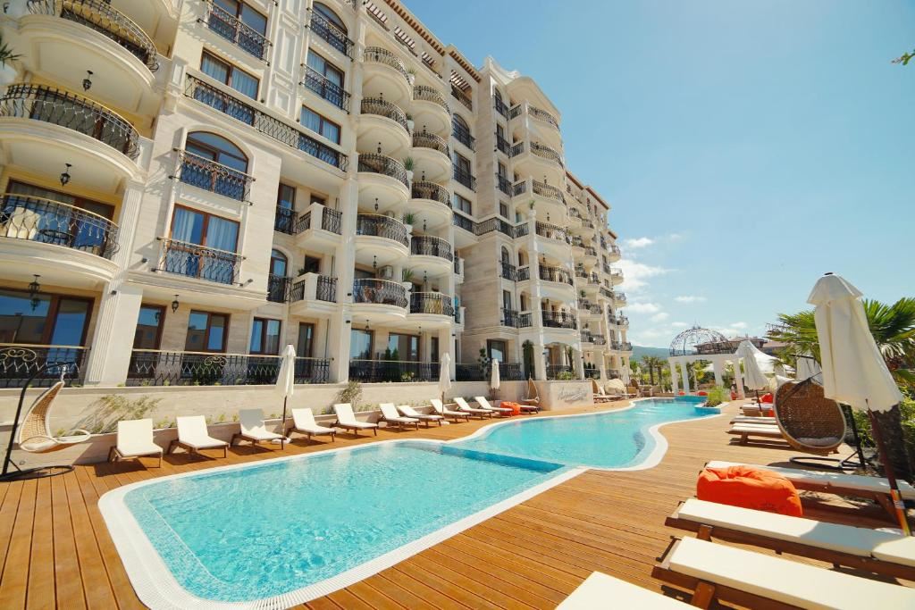 Luksusowy apartament z jedną sypialnią i widokiem na morze w prestiżowym kompleksie 200 metrów od plaży w Sveti Vlas