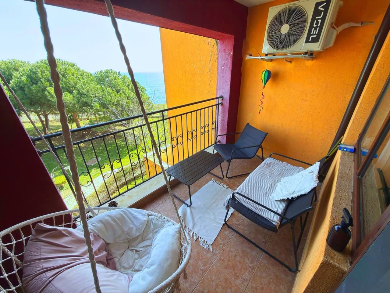 Przestronne mieszkanie z dwoma sypialniami na pierwszej linii w Aheloy – komfort, luksus i wygoda dla całej rodziny