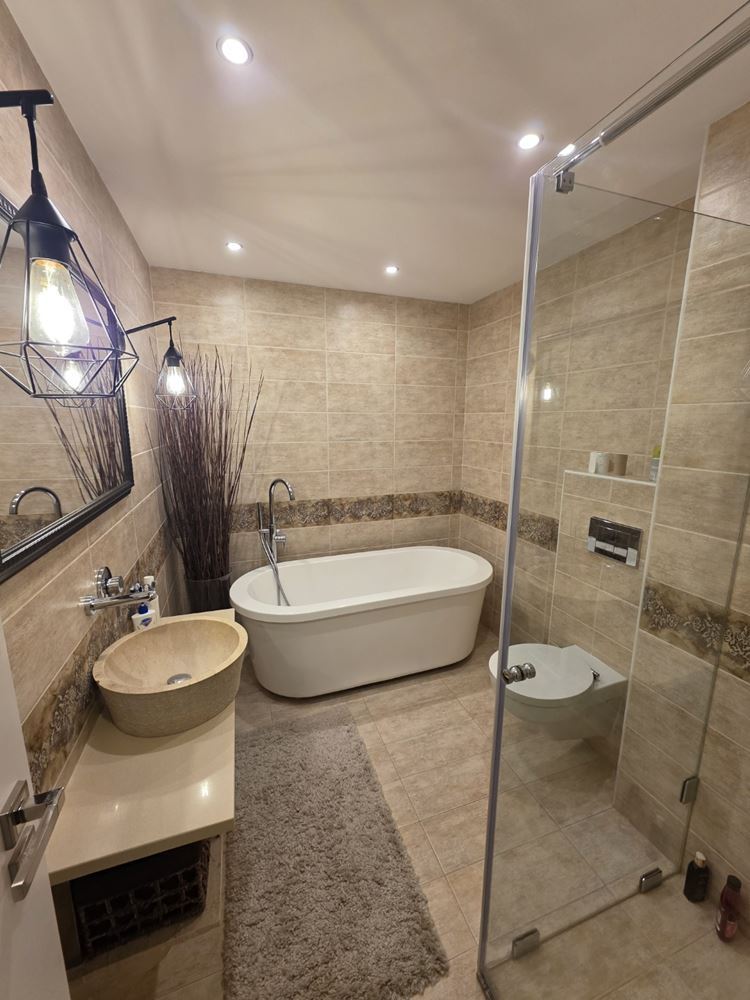 Nessebar: luksusowe mieszkanie z dwiema sypialniami i panoramicznym widokiem na morze – 183 m² przestrzeni, komfortu i stylu