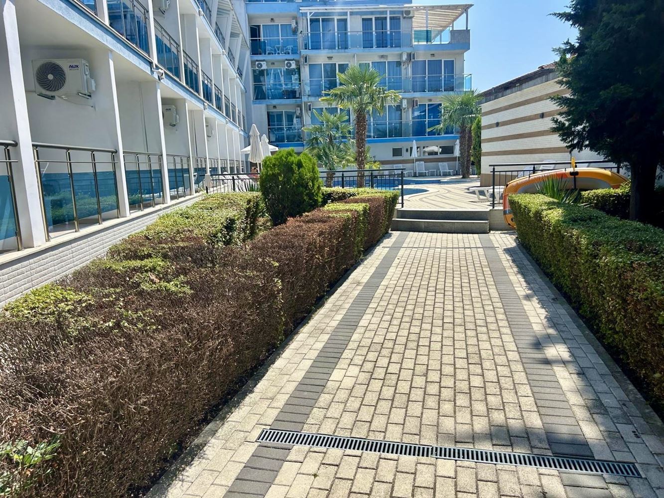 Przytulne i przestronne studio w Achtopolu – gotowe do użytkowania, Akt 16 i widok na basen