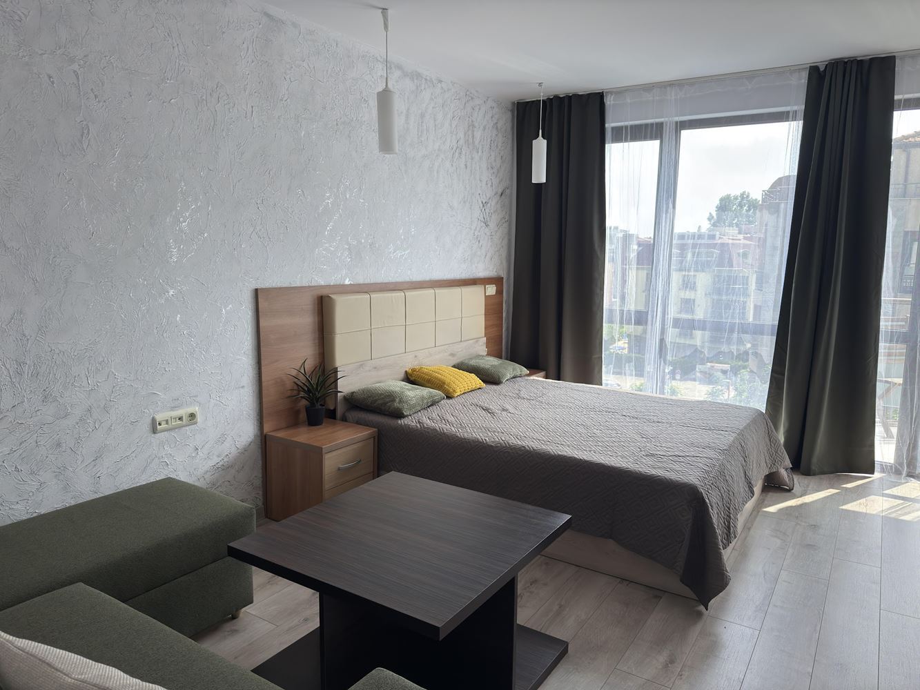Przestronne studio w Słonecznym Brzegu – doskonała lokalizacja tylko 400 metrów od plaży