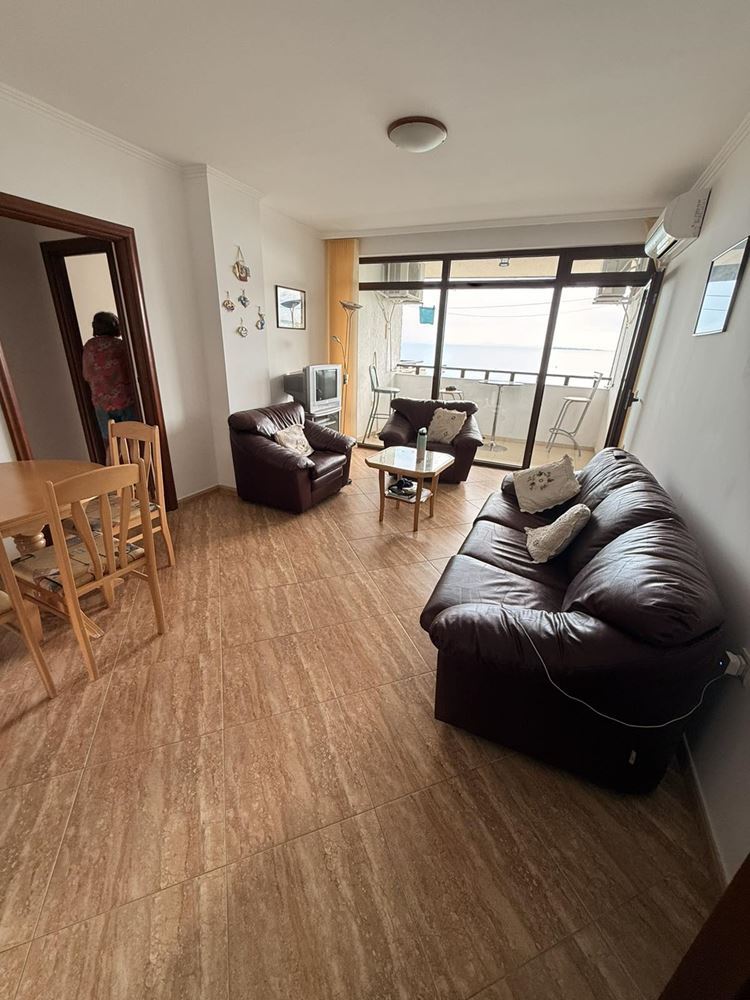 Apartament z dwiema sypialniami na pierwszej linii morza w Sveti Vlas – komfort, przestrzeń i wyjątkowy widok na morze