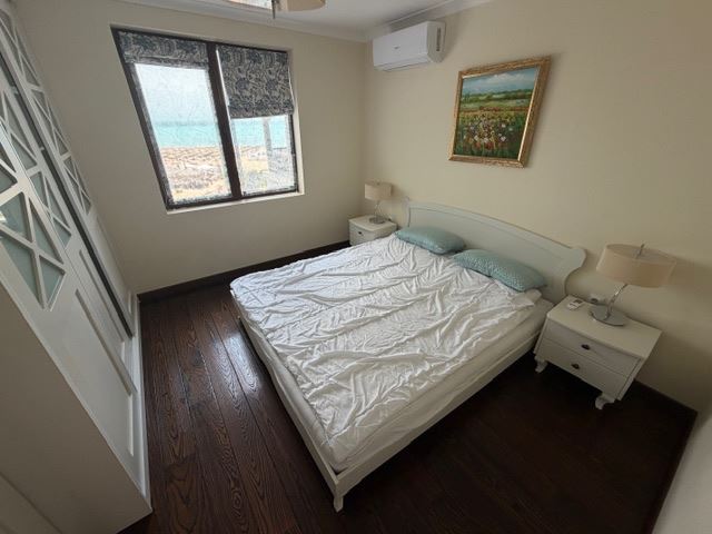 Frontowy widok na morze w pierwszej linii brzegowej – apartament z dwiema sypialniami w Świętym Własie o wyjątkowej lokalizacji