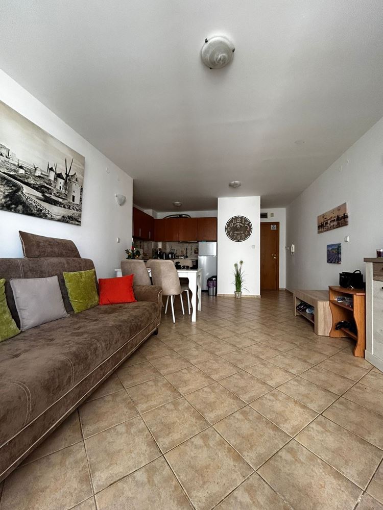 Przestronne i stylowo urządzone mieszkanie z jedną sypialnią w sercu Słonecznego Brzegu – idealne do zamieszkania lub inwestycji