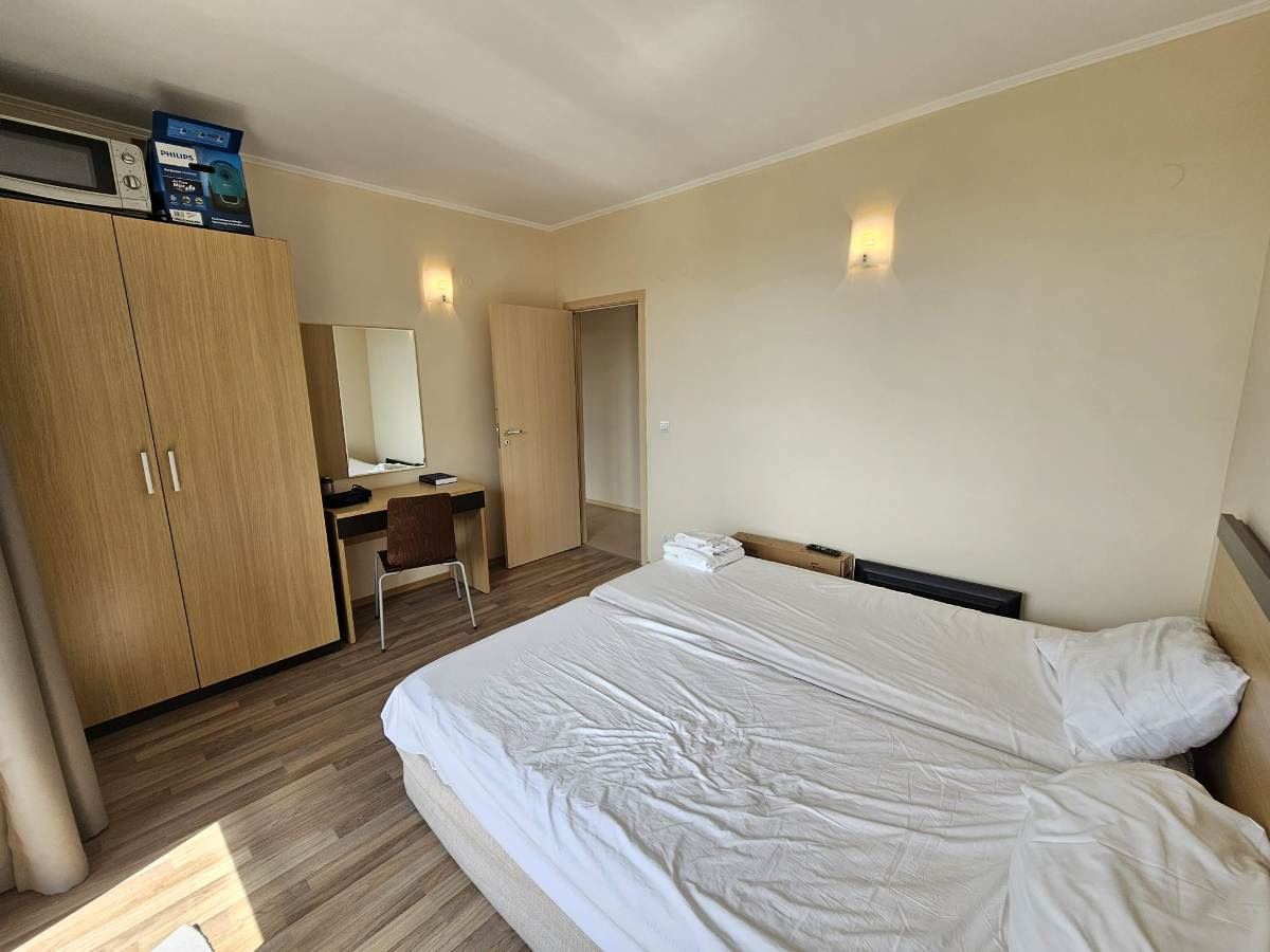 Luksusowy apartament z trzema sypialniami na pierwszej linii brzegowej w Obzorze – panoramiczny widok na morze i góry