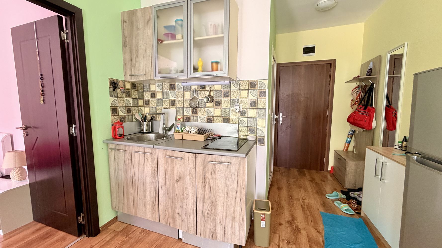 Apartament z jedną sypialnią w Słonecznym Brzegu – spokój, zieleń i komfort w sercu kurortu