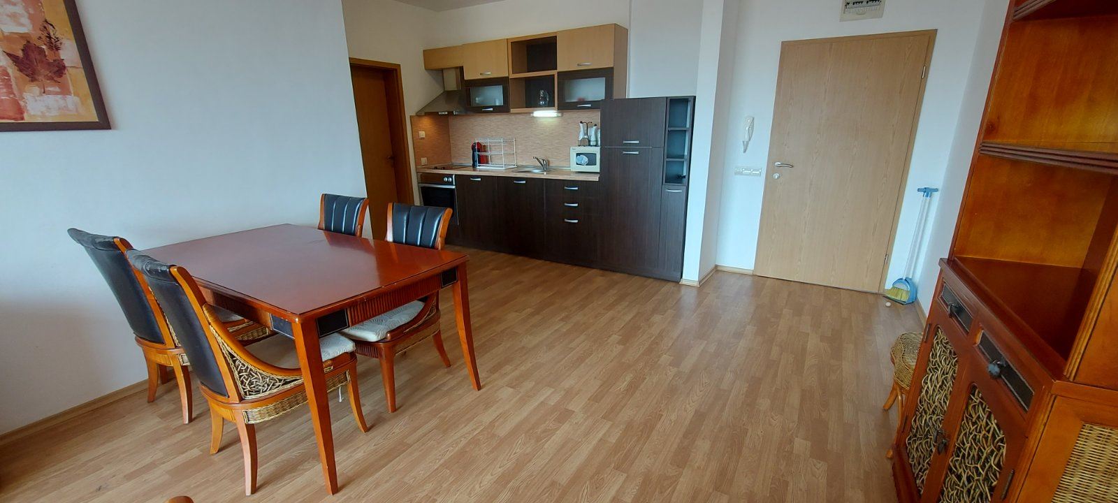 Apartament z jedną sypialnią z panoramicznym widokiem na morze w Aheloy – komfort, przestrzeń i spokój